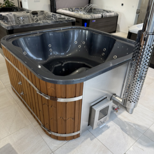 Koupací sud čtverec premium s s hydromasážním a aeromasážním systémem (akrylátová ergonomická vložka, vířivka)